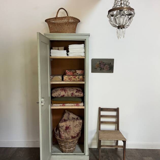 Armoire mint