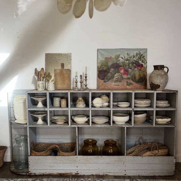 Ancien meuble d’épicerie