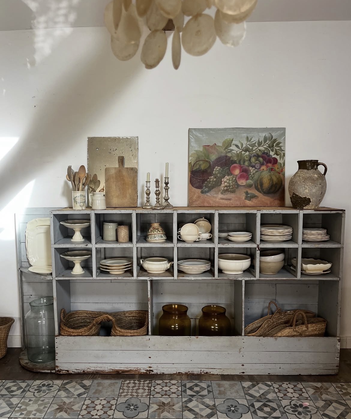 Ancien meuble d’épicerie