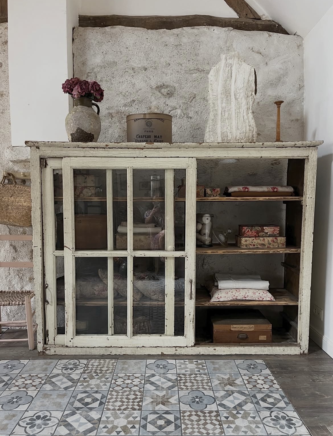 Ancienne vitrine de commerce – Image 2